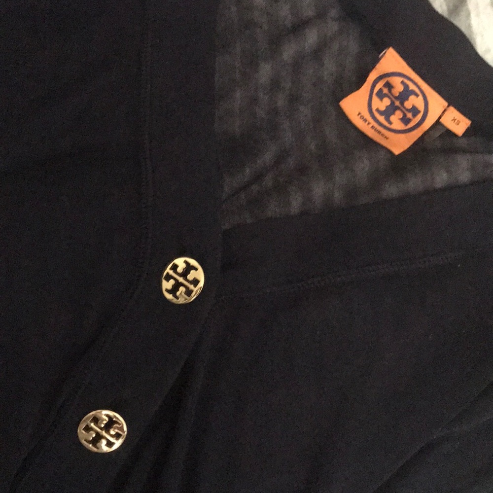 Tory Burch light weight sweater 🦋
